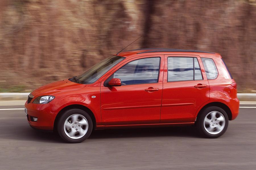  Mazda2 2002 года  (фото 26 из 113)